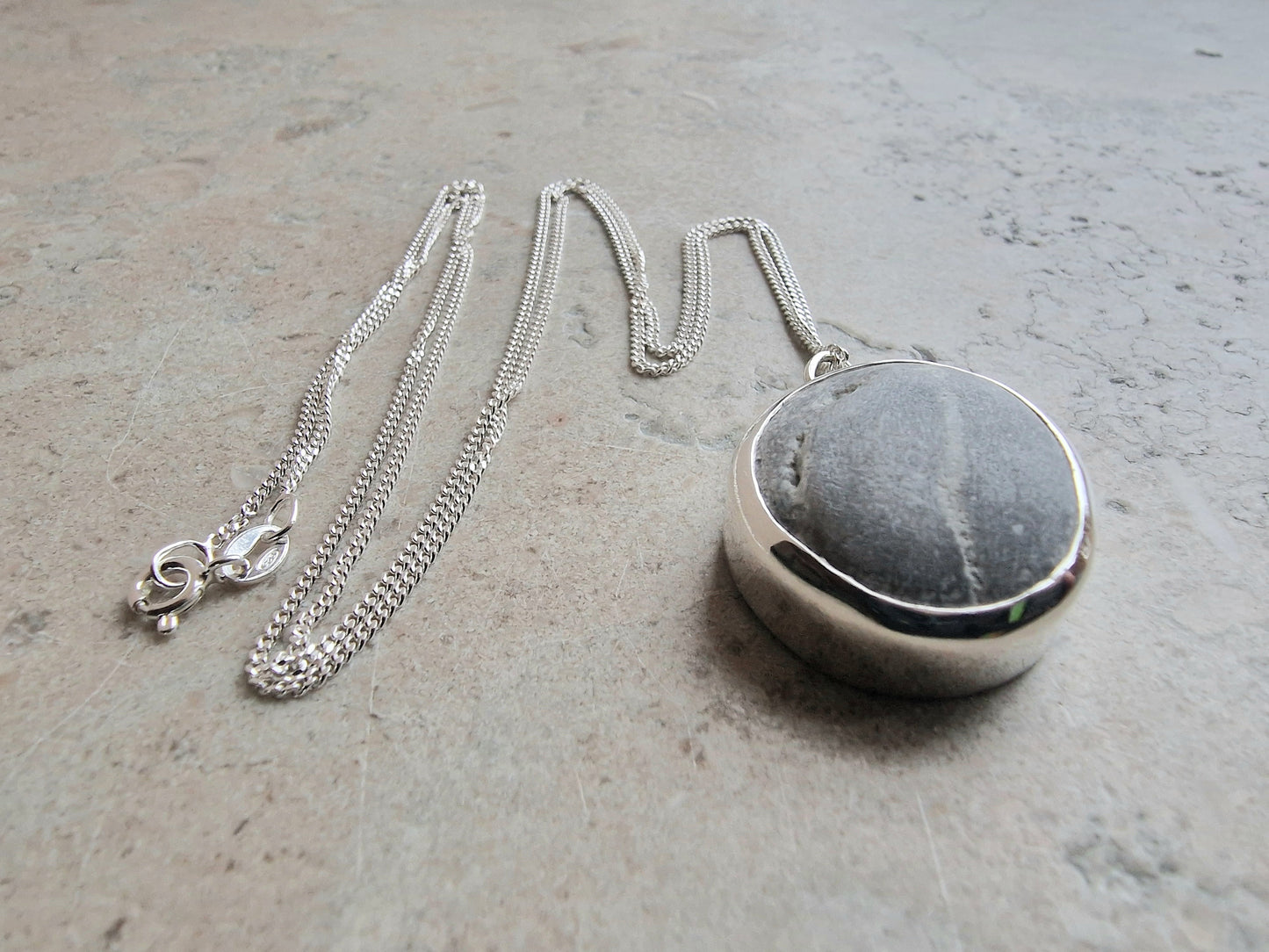 Josefin strandstenshalsband