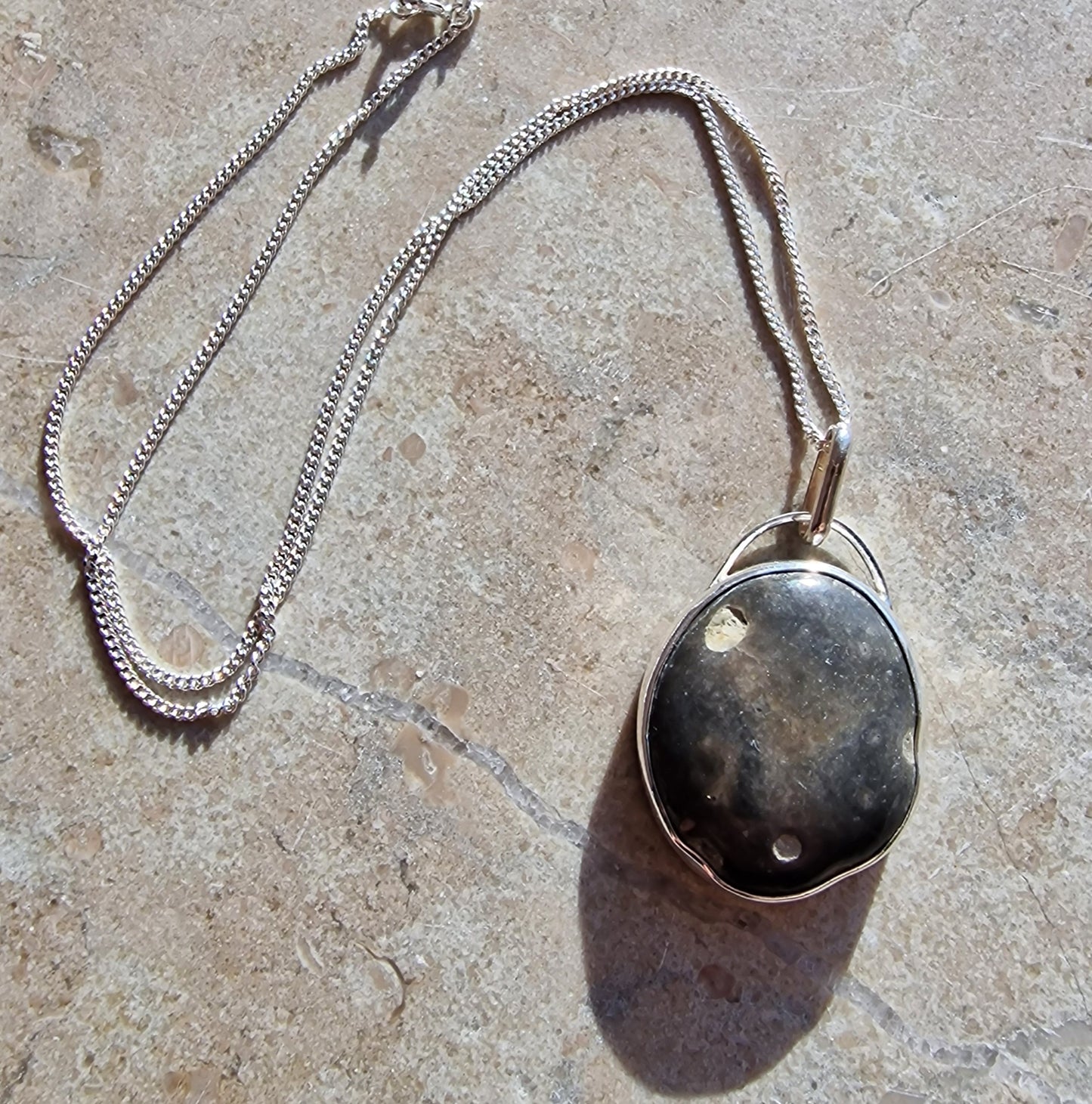 Josefin beach stone necklace with polished gray-beige beach stone