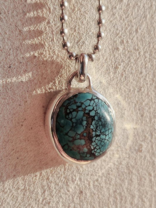 Unik halsband med hubei-turkos