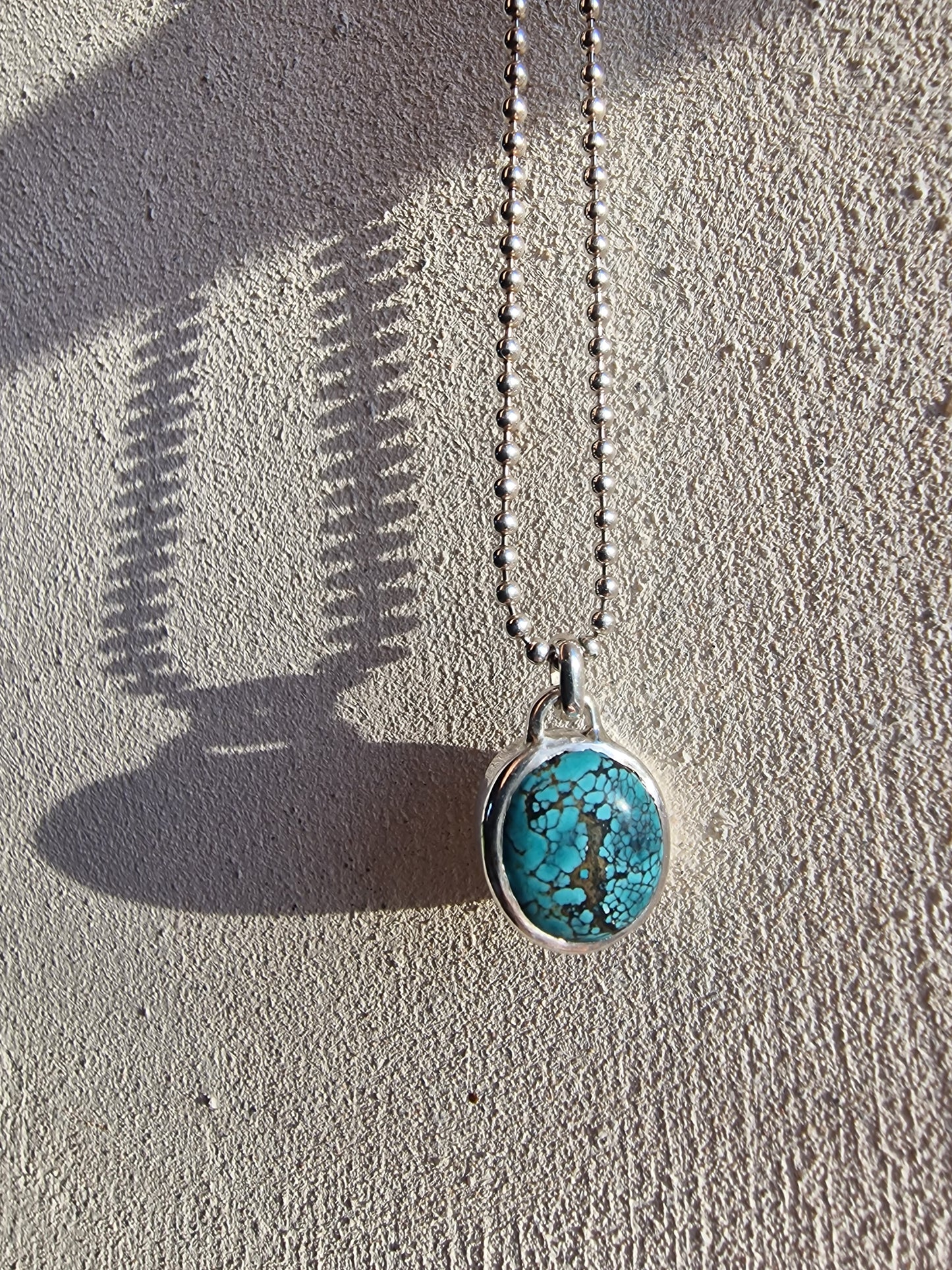 Unik halsband med hubei-turkos