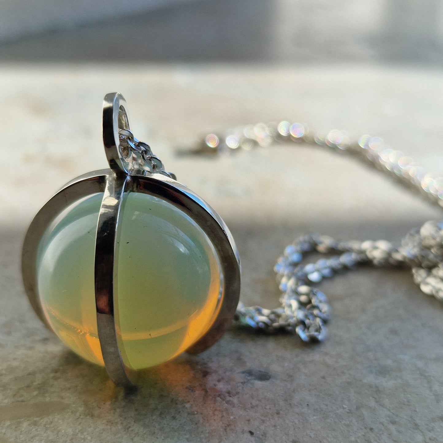 Amy kulhalsband med opalit